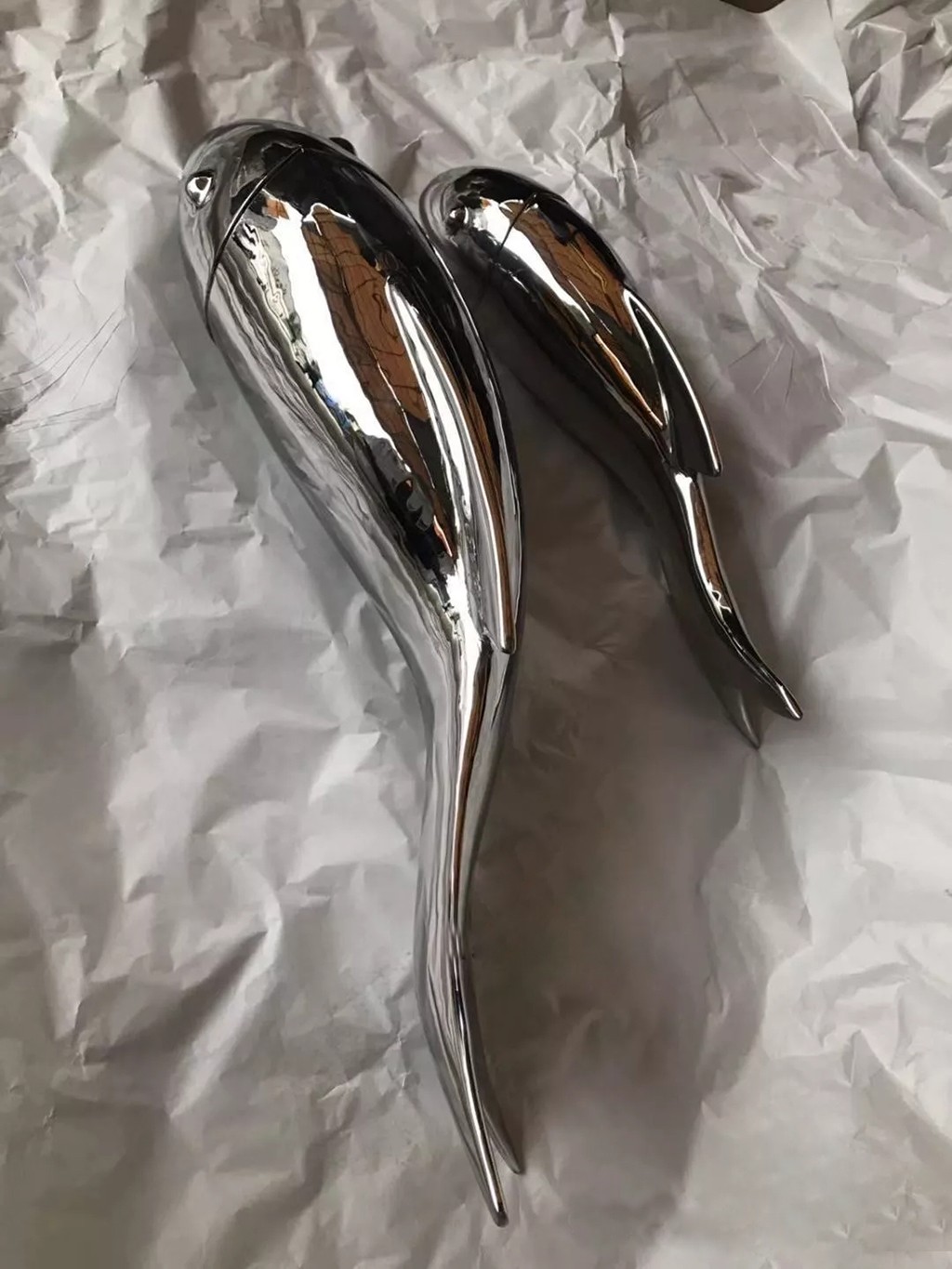鏡面不銹鋼抽象魚(yú)雕塑、水景仿真金屬魚(yú)群雕塑擺件【美麗壯觀(guān)】